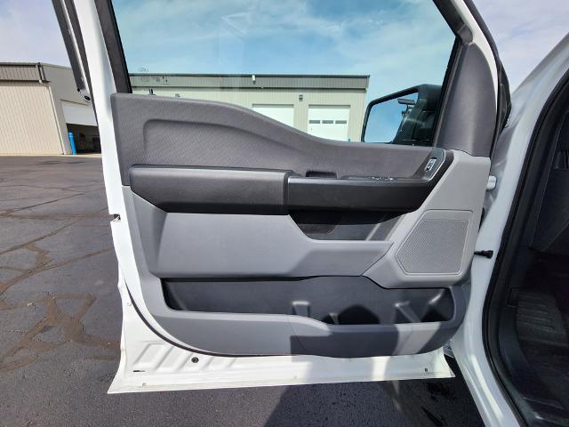 2025 Ford F-150 - $43,945
