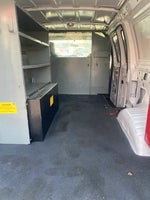 2010 E-Series Thumbnail 25