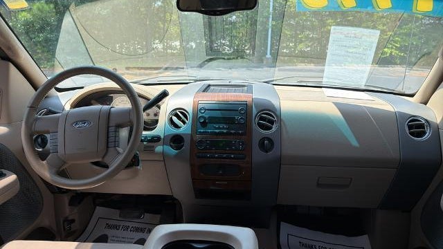 2004 Ford F-150 XLT