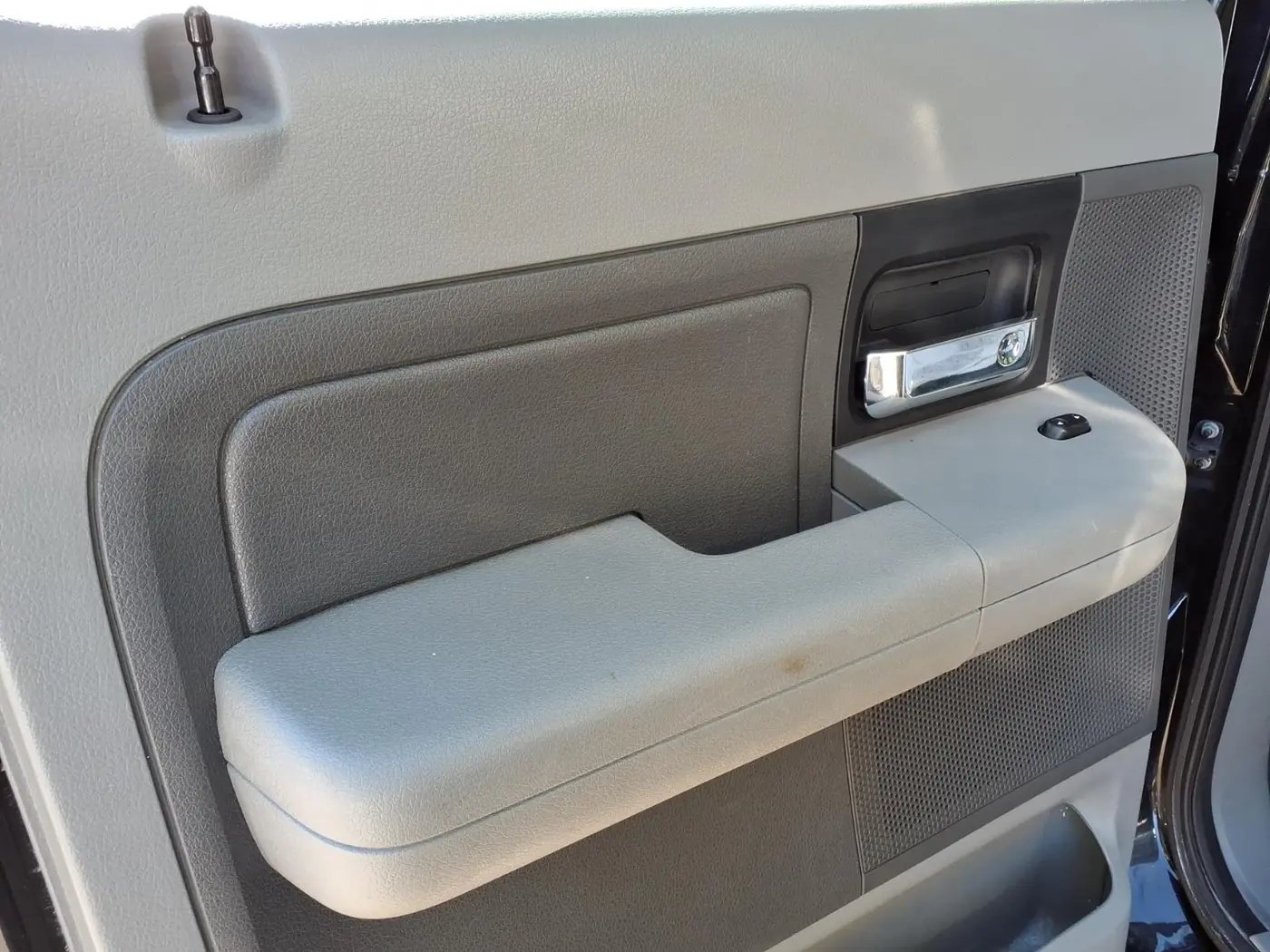 2008 Ford F-150 - $8,700