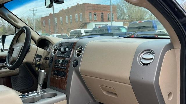 2004 Ford F-150 XLT