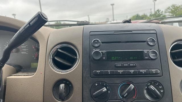 2004 Ford F-150 XLT