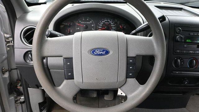 2005 Ford F-150 XL