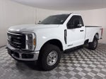 2025 F-250 Super Duty Thumbnail 3