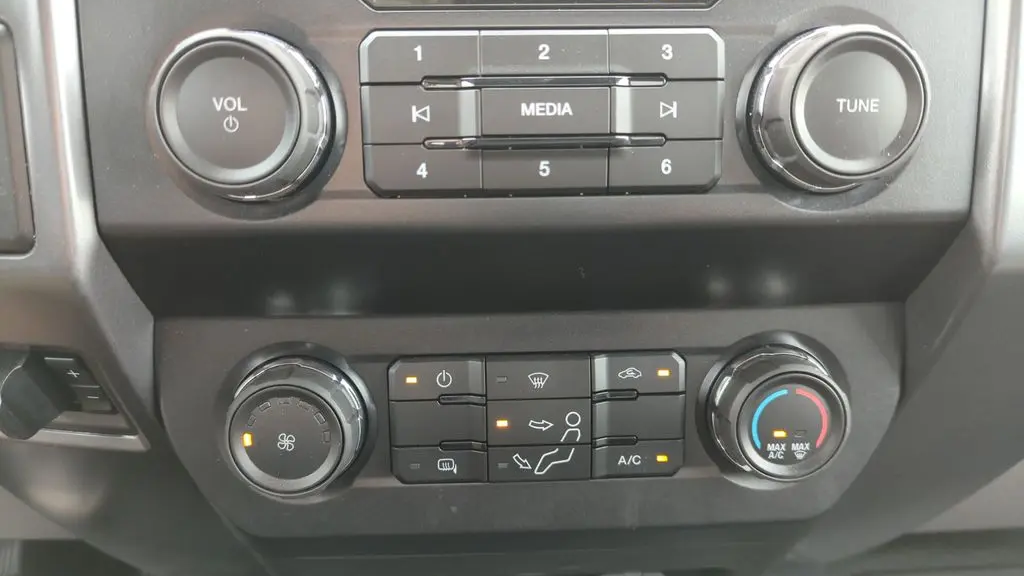 2022 Ford F-350 Super Duty XL