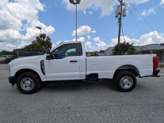 2023 Ford F-350 - $27,484