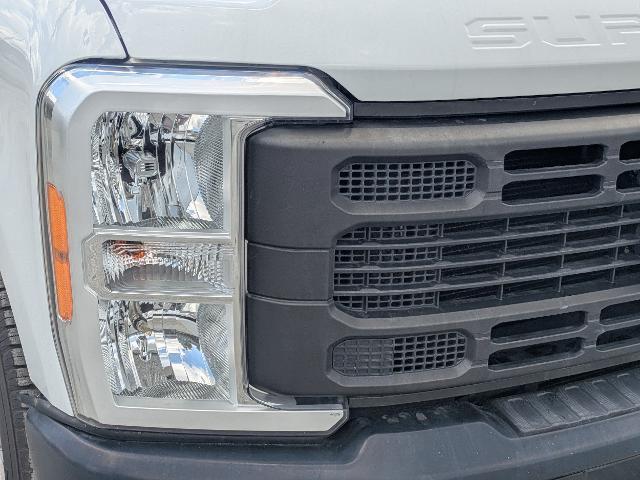 2023 Ford F-350 - $27,484