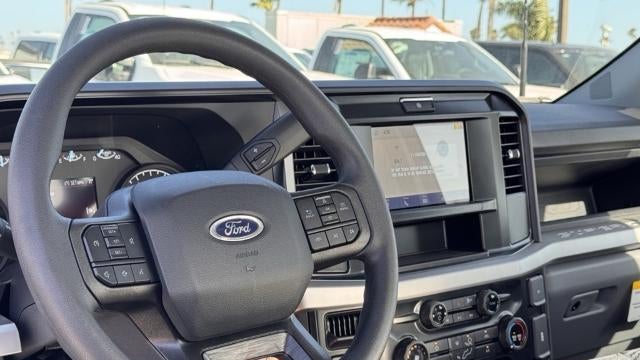 2025 Ford F-350 Super Duty XL