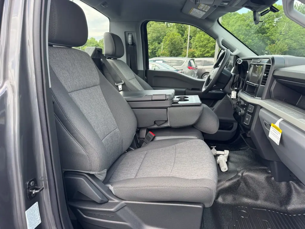 2025 Ford F-350 - $54,000