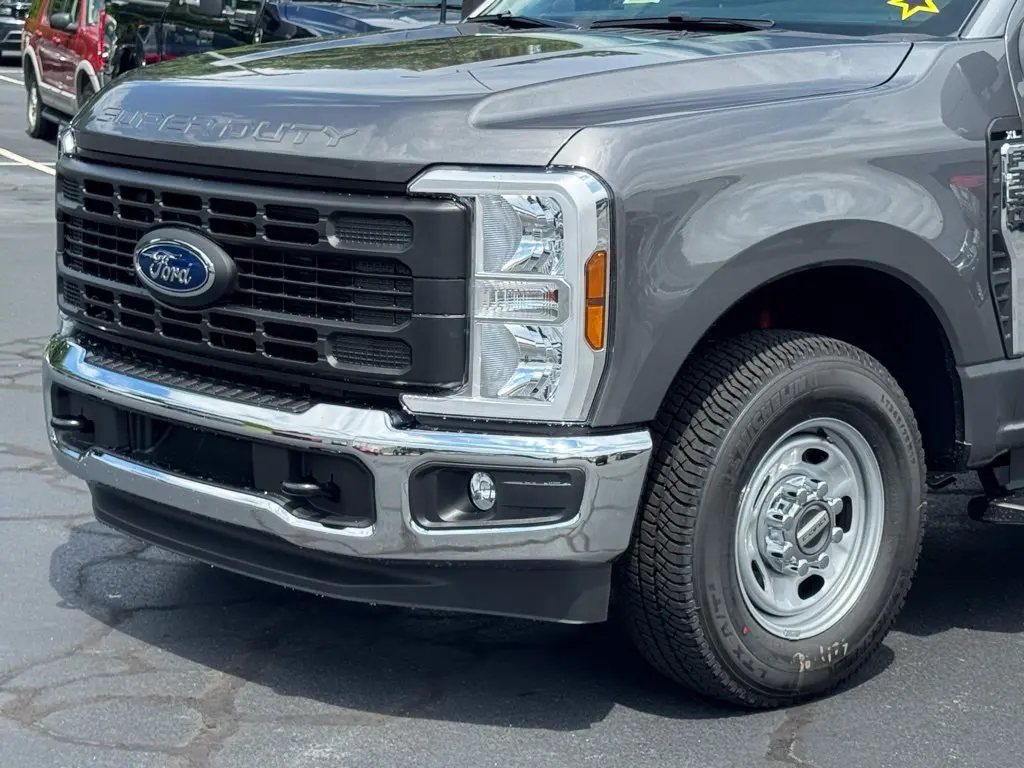 2025 Ford F-350 - $54,000
