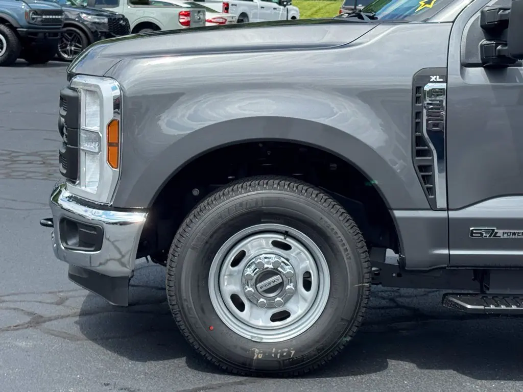 2025 Ford F-350 - $54,000