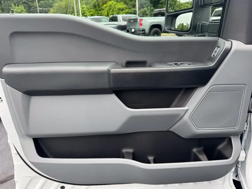 2025 Ford F-350 - $52,500