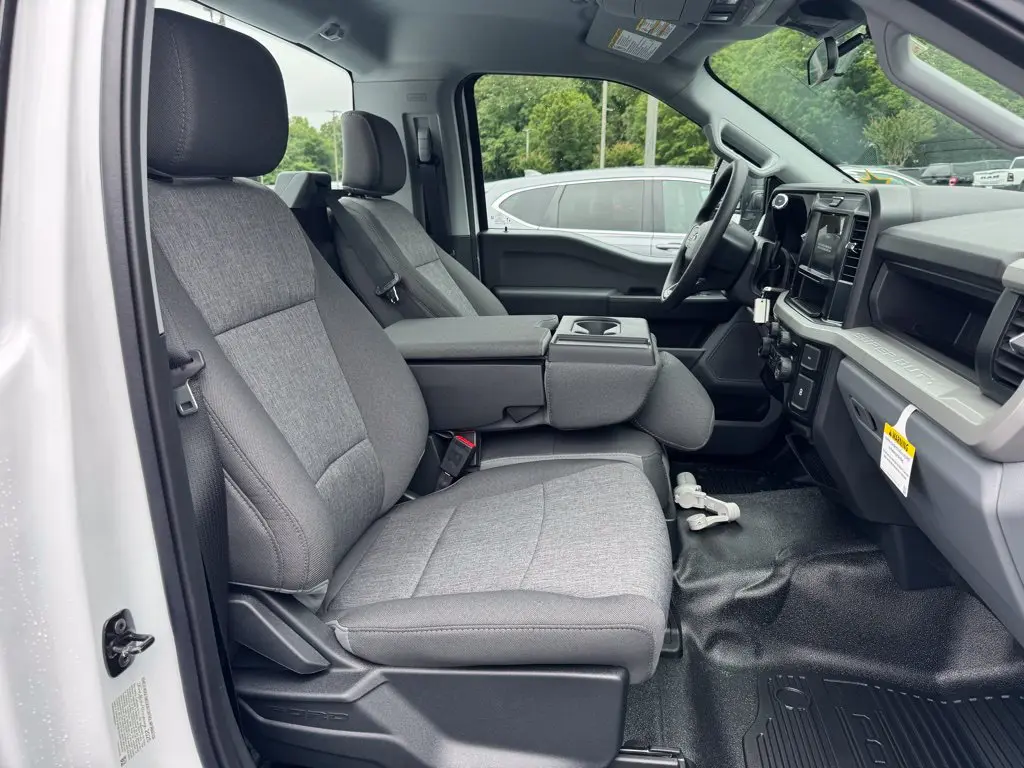 2025 Ford F-350 - $52,500