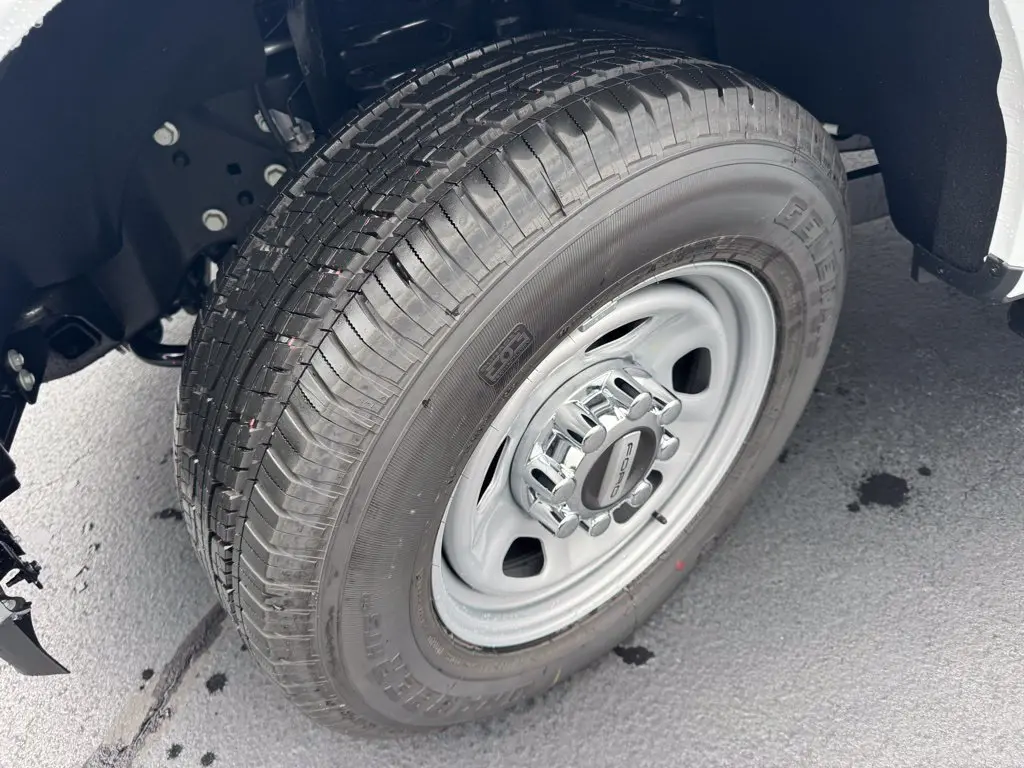 2025 Ford F-350 - $52,500