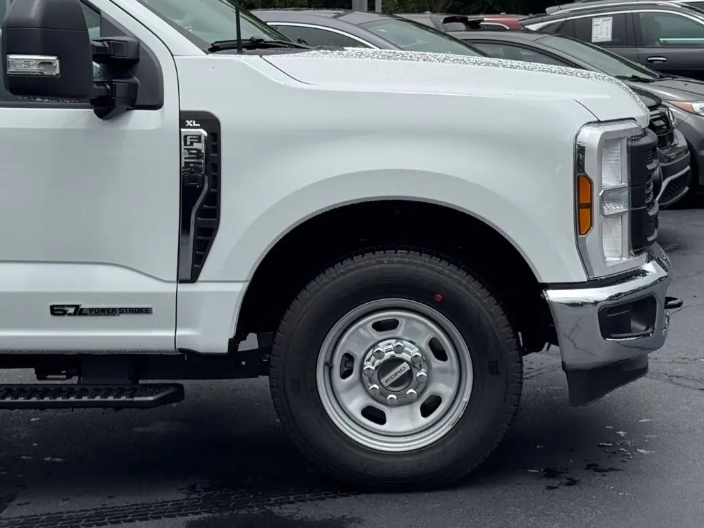 2025 Ford F-350 - $52,500