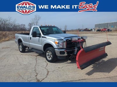 2015 Ford F-350 Super Duty 4X4 XL 2DR Regular Cab 8 FT. LB SRW Pickup