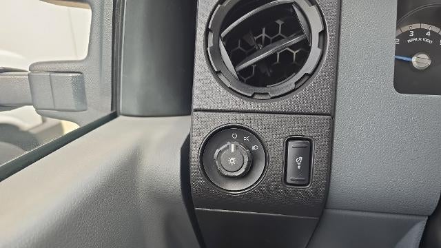 2015 Ford F-350 Super Duty XL