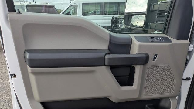 2022 Ford F-350 Super Duty XL