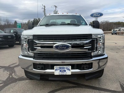 2017 Ford F-350 Super Duty 4X4 XL 2DR Regular Cab 8 FT. LB SRW Pickup