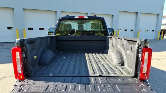 2023 Ford F-350 Super Duty XL