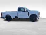 2025 F-350 Super Duty Thumbnail 4