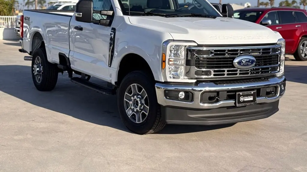 2025 Ford F-350 Super Duty XL