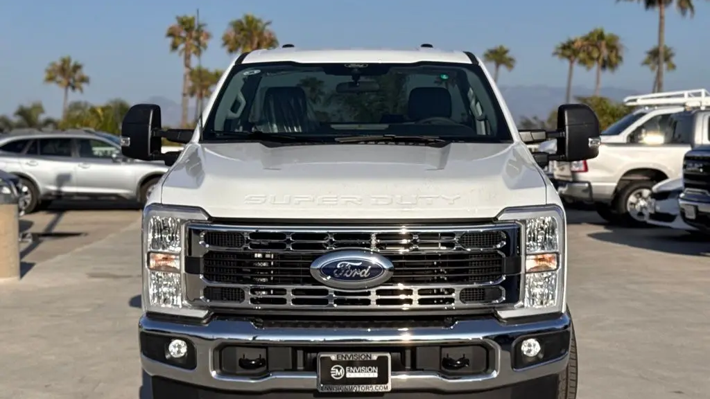 2025 Ford F-350 Super Duty XL