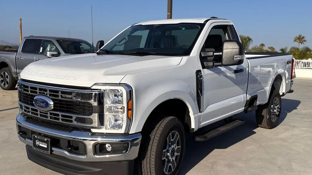 2025 Ford F-350 Super Duty XL