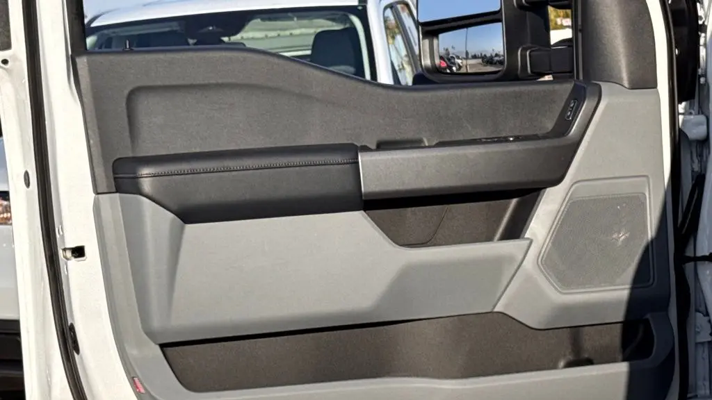 2025 Ford F-350 Super Duty XL