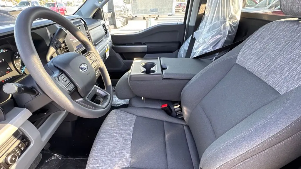 2025 Ford F-350 Super Duty XL