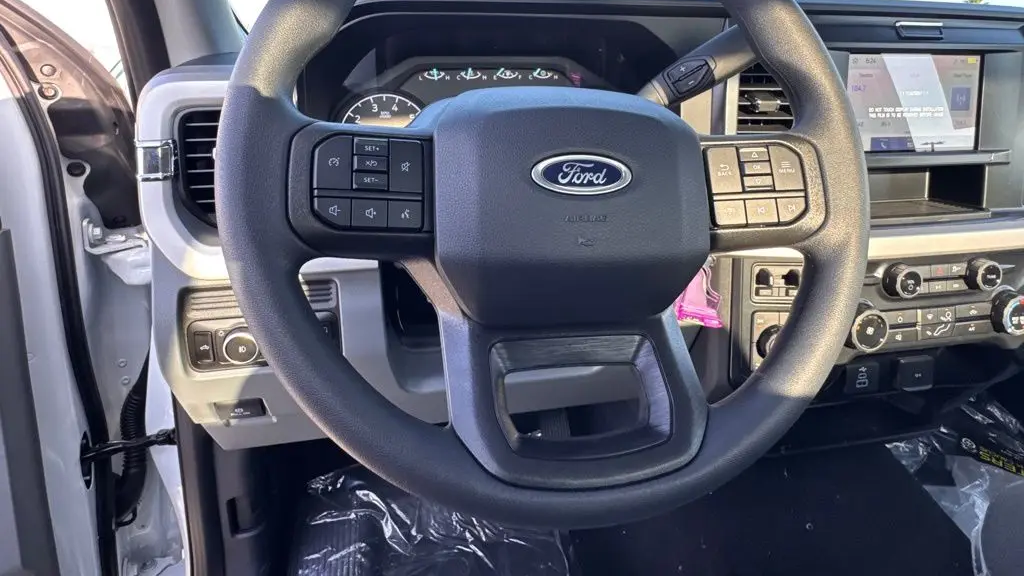 2025 Ford F-350 Super Duty XL