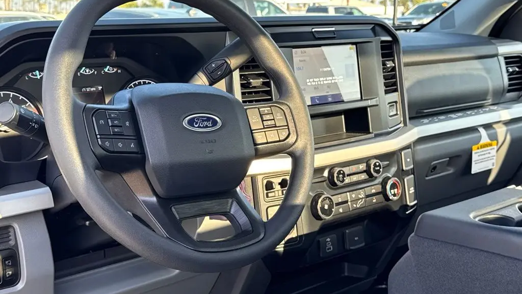 2025 Ford F-350 Super Duty XL