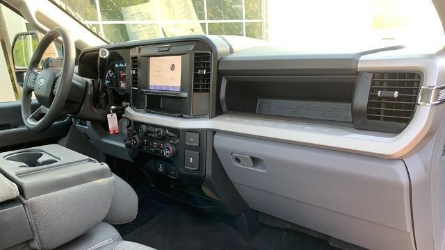 2025 Ford F-350 Super Duty XL