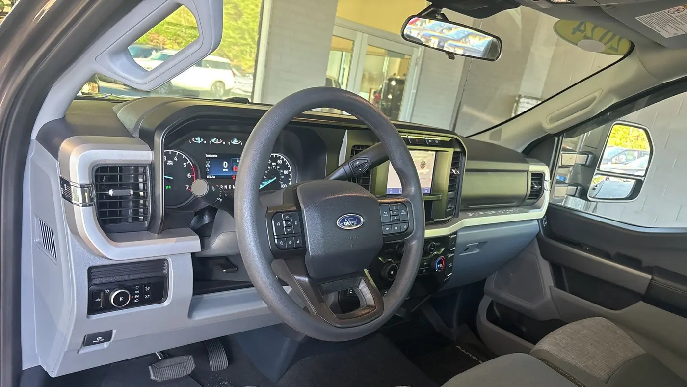2024 Ford F-350 Super Duty XL