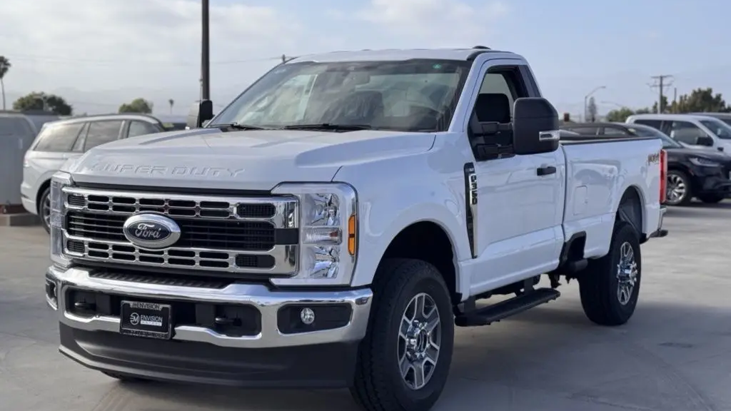 2025 Ford F-350 Super Duty XL