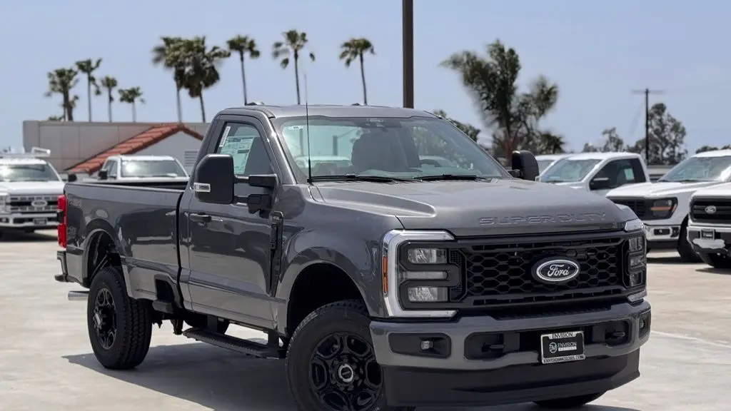 2025 Ford F-350 Super Duty XL
