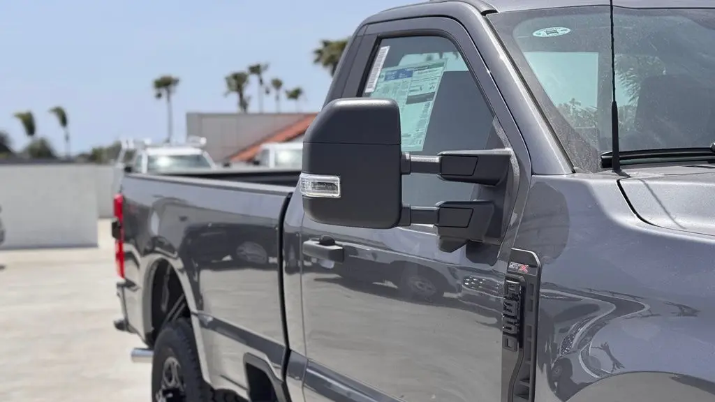 2025 Ford F-350 Super Duty XL