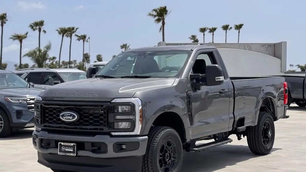 2025 Ford F-350 Super Duty XL