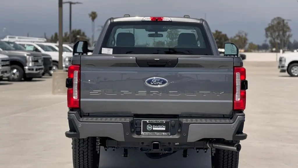 2025 Ford F-350 Super Duty XL