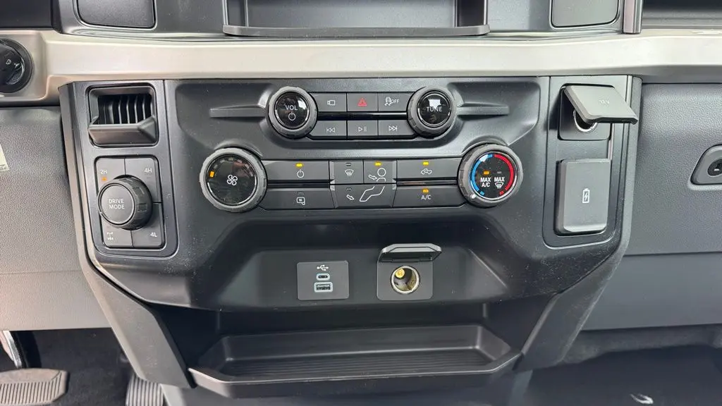 2025 Ford F-350 Super Duty XL