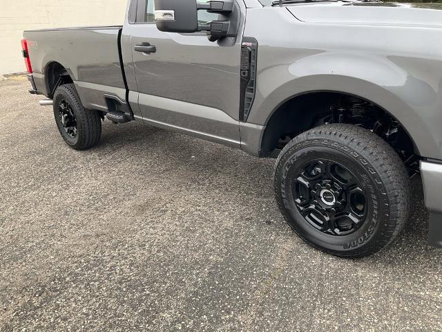2025 Ford F-350 - $50,947