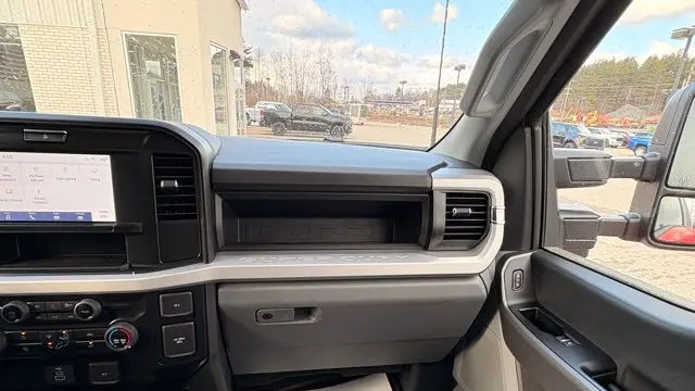 2025 Ford F-350 Super Duty XL