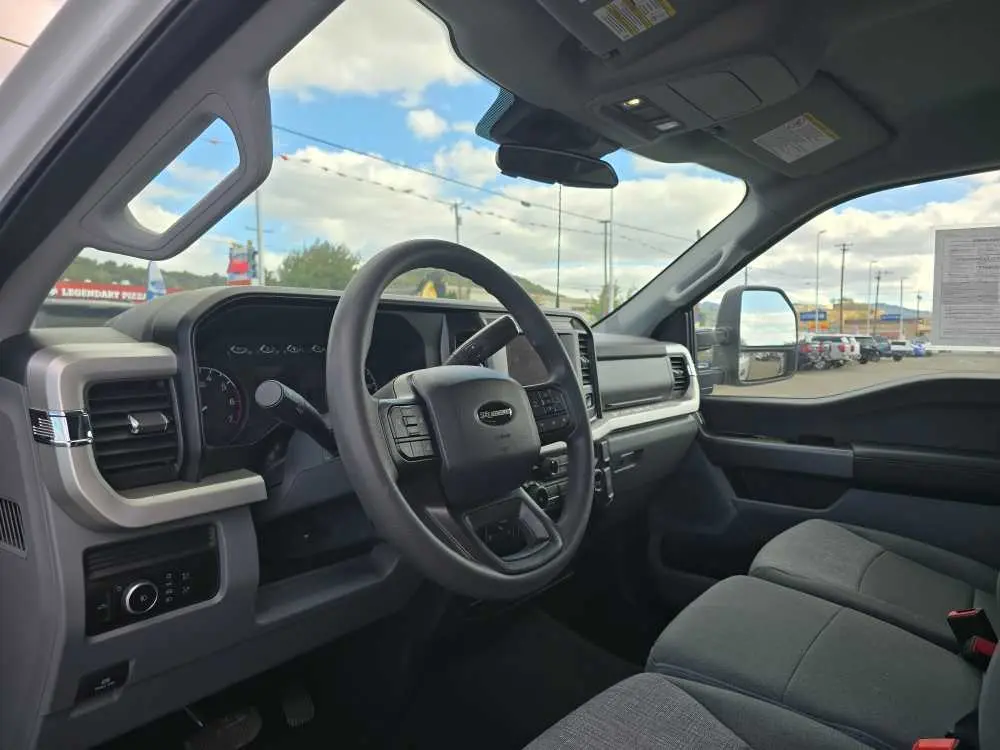 2025 Ford F-350 - $54,250