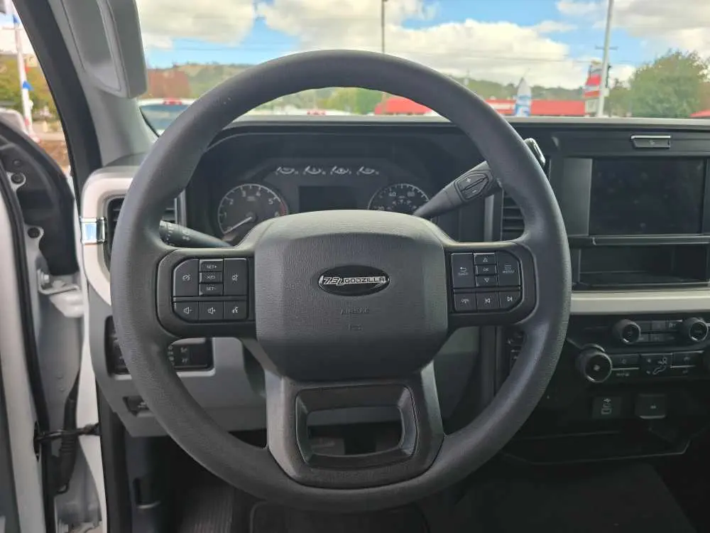2025 Ford F-350 - $54,250