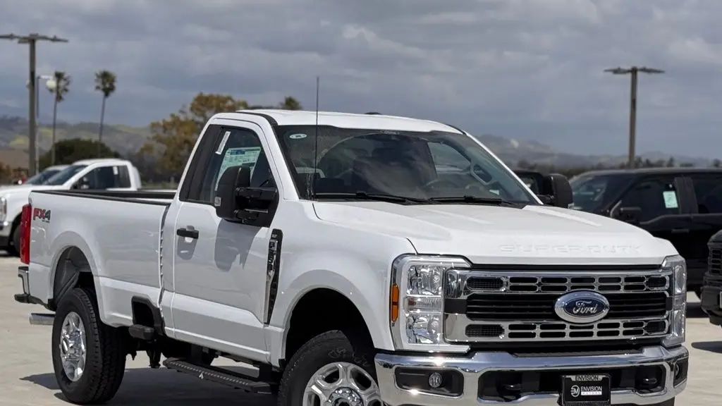 2025 Ford F-350 Super Duty XL