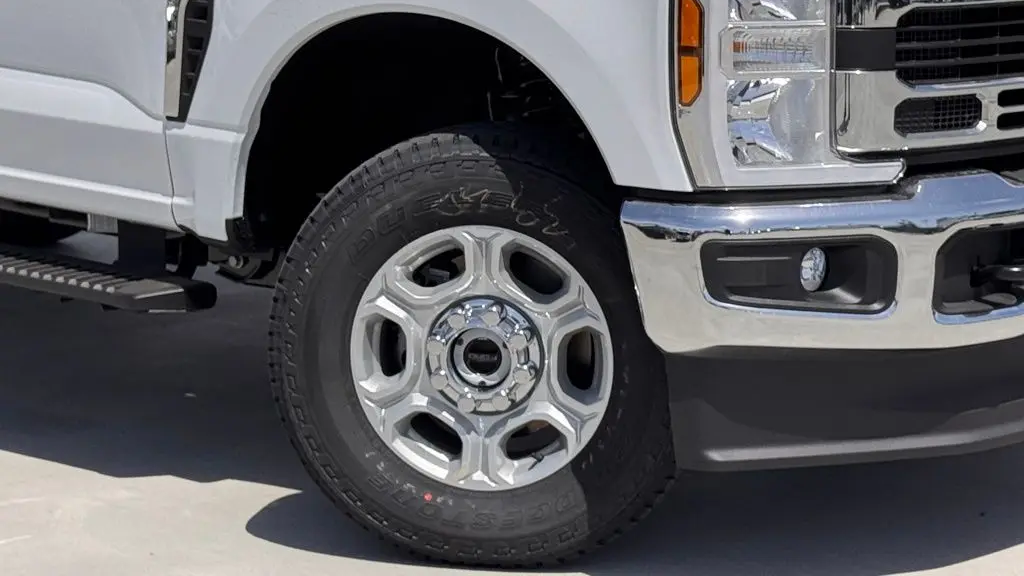 2025 Ford F-350 Super Duty XL