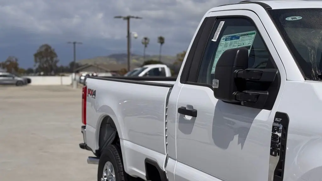 2025 Ford F-350 Super Duty XL