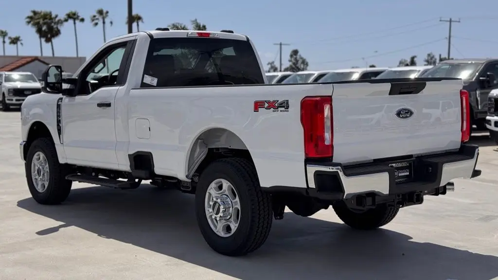 2025 Ford F-350 Super Duty XL