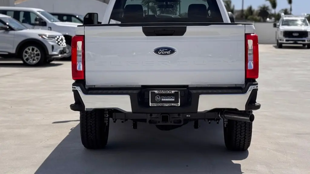 2025 Ford F-350 Super Duty XL