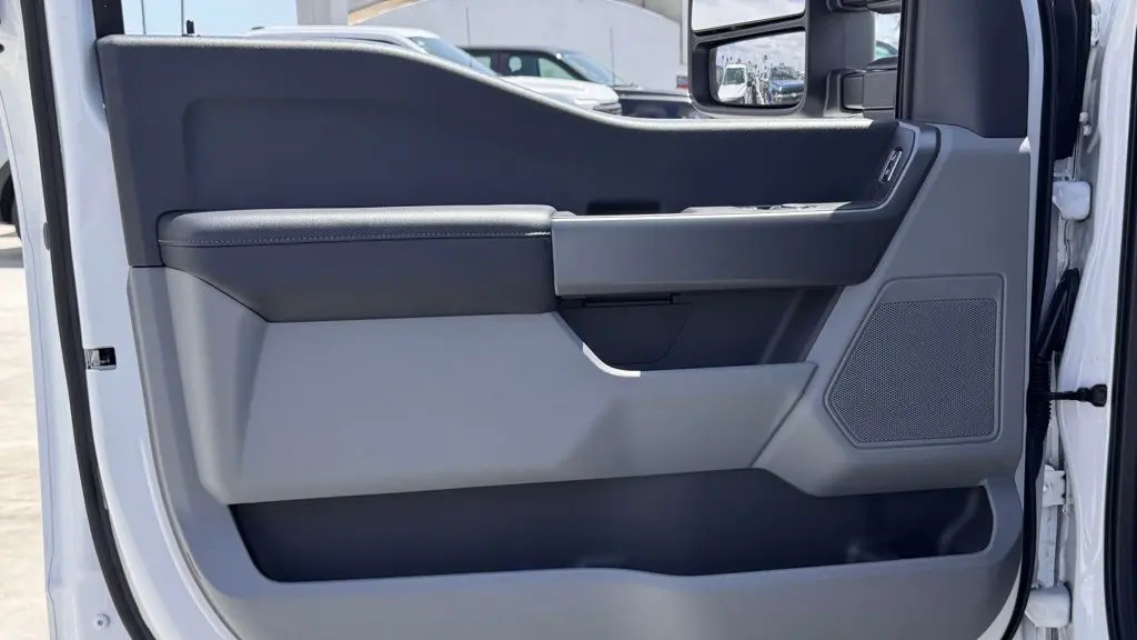 2025 Ford F-350 Super Duty XL